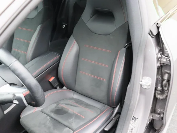 Mercedes-Benz CLA (2024) — foto 11 van 12