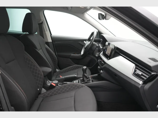 SKODA Kamiq (2023) — foto 18 van 28