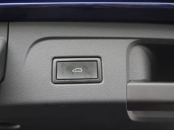Volkswagen Touran (2023) — foto 14 van 31