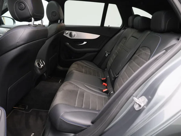 Mercedes-Benz C-Klasse (2021) — foto 3 van 41