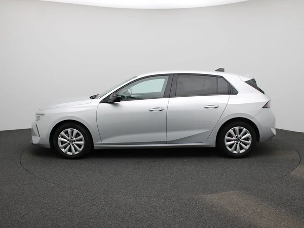 Opel Astra (2023) — foto 32 van 37