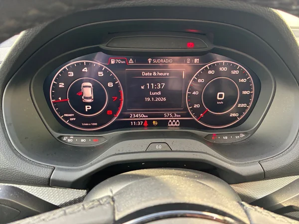 AUDI Q2 (2023) — foto 14 van 24