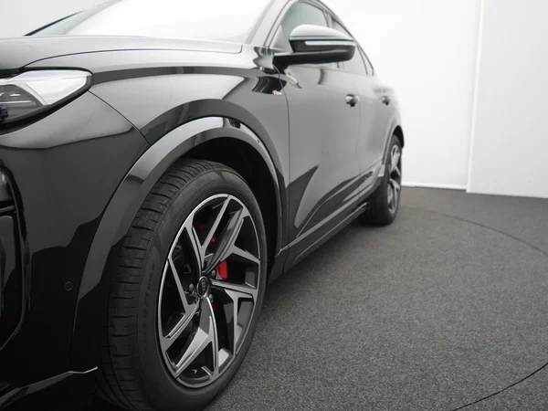 AUDI Q6 Sportback e-tron (2025) — foto 38 van 41