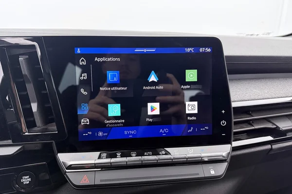 Renault Austral E-Tech (HEV) (2025) — foto 4 van 36