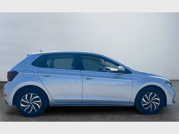 Volkswagen Polo (2023) — foto 22 van 24