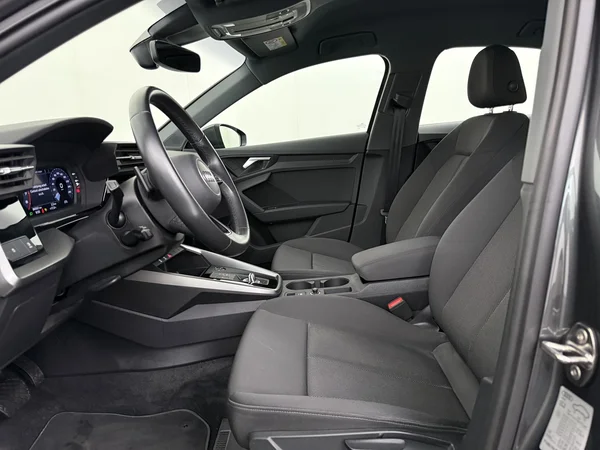 AUDI A3 (2022) — foto 2 van 29