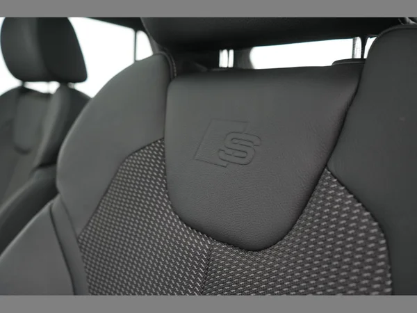 AUDI Q2 (2023) — foto 2 van 29