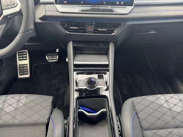 VOLKSWAGEN Tayron (2026) — foto 17 van 20