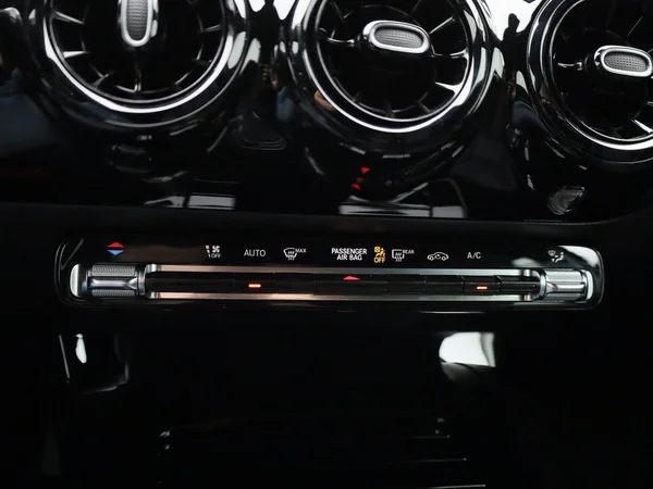 Mercedes-Benz A-Klasse (2023) — foto 9 van 46