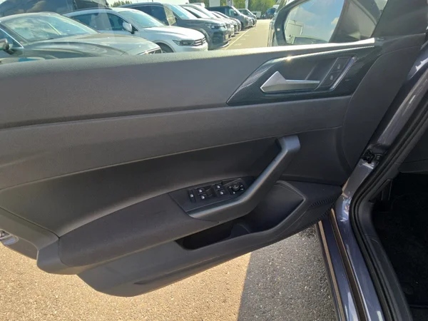 VOLKSWAGEN Polo (2025) — foto 9 van 24