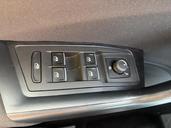 VOLKSWAGEN T-Roc (2021) — foto 6 van 21