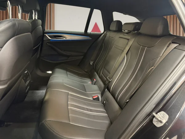 BMW 530 (2022) — foto 19 van 30