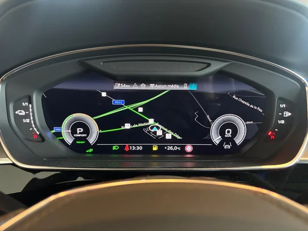 AUDI A8 PHEV (2026) — foto 18 van 19