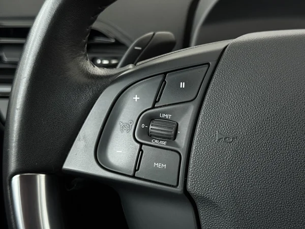 CITROEN C4 SpaceTourer (2022) — foto 9 van 25