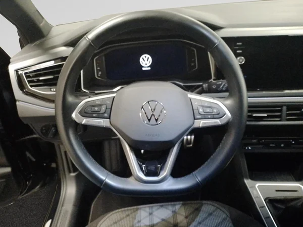 VOLKSWAGEN Taigo (2025) — foto 3 van 22