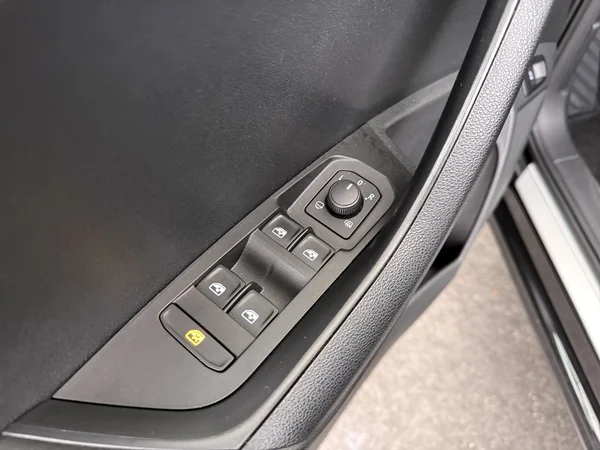SKODA Karoq (2022) — foto 18 van 27