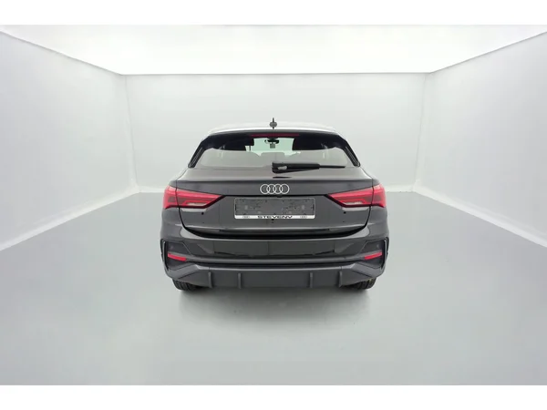 AUDI Q3 Sportback PHEV (2022) — foto 36 van 36