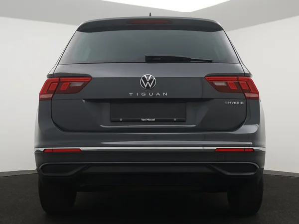 VOLKSWAGEN Tiguan eHybrid (PHEV) (2022) — foto 22 van 25