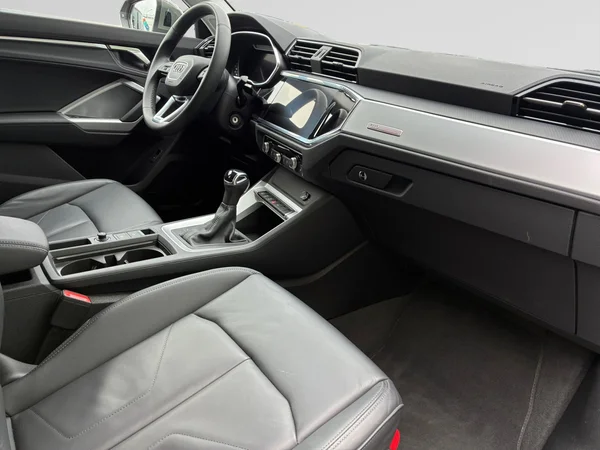 AUDI Q3 Sportback (2025) — foto 3 van 24