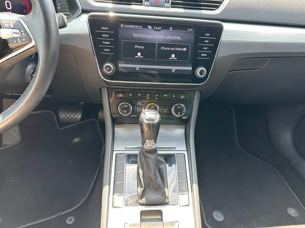 SKODA Superb Combi Dsl (2023) — foto 3 van 22