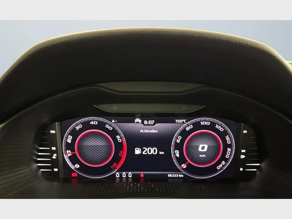 Skoda Kamiq (2020) — foto 6 van 15