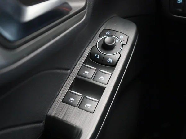 Ford Kuga (2022) — foto 27 van 40