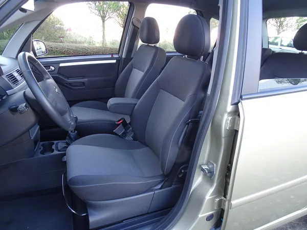 Opel Meriva (2008) — foto 3 van 25