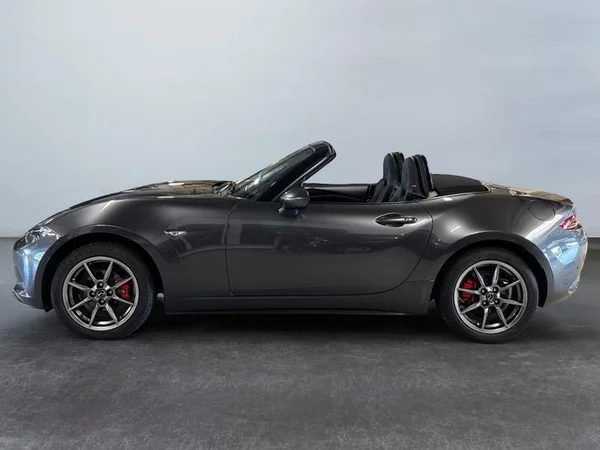 MAZDA MX-5 (2023) — foto 26 van 27