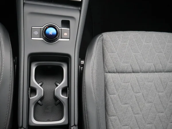 VOLKSWAGEN Tiguan (2025) — foto 8 van 21