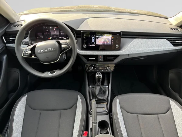 SKODA Kamiq (2026) — foto 2 van 24