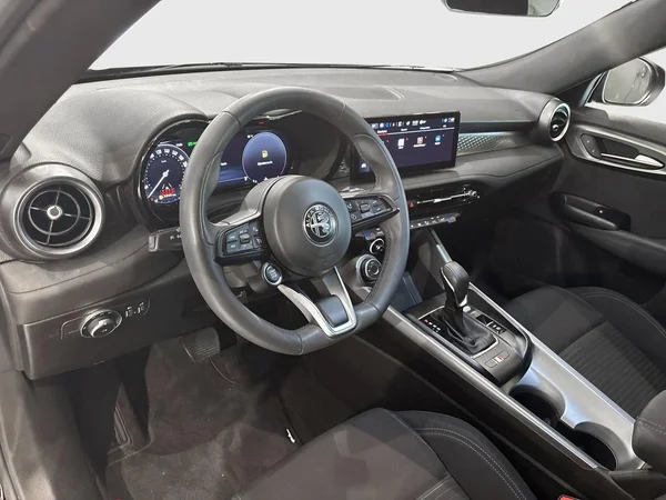 Alfa Romeo Tonale (2023) — foto 4 van 16
