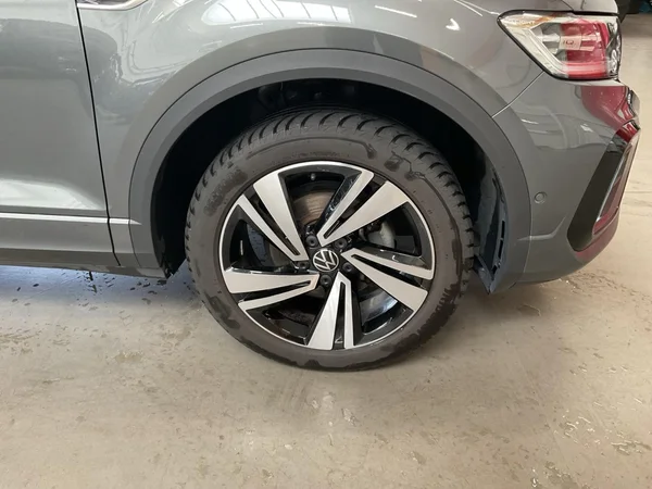 VOLKSWAGEN T-Roc (2024) — foto 15 van 22