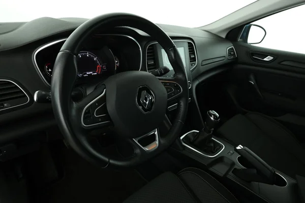 Renault Megane (2018) — foto 2 van 16