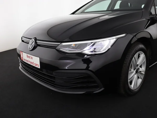 VOLKSWAGEN Golf (2024) — foto 21 van 28