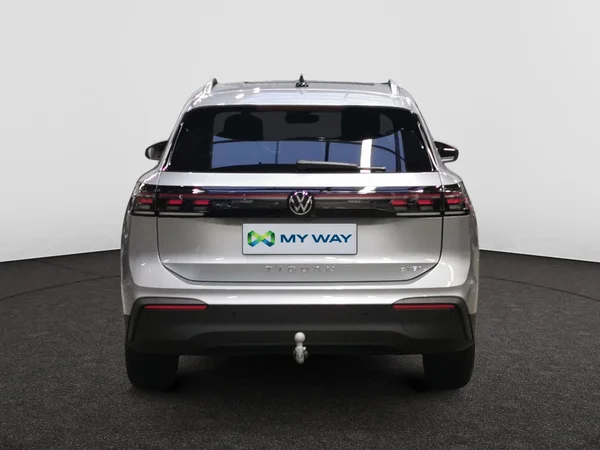 VOLKSWAGEN Tiguan (2026) — foto 14 van 15