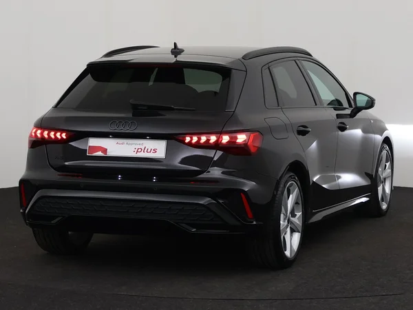 AUDI A3 Sportback (2025) — foto 11 van 18