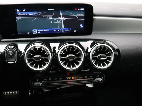 Mercedes-Benz CLA (2026) — foto 10 van 32
