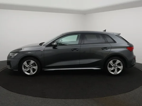 Audi A3 (2024) — foto 15 van 25