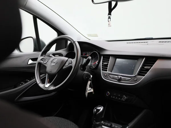 Opel Crossland X (2020) — foto 28 van 37