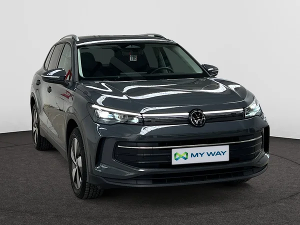 VOLKSWAGEN Tiguan (2024) — foto 9 van 20