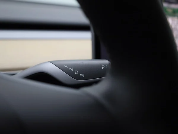 Tesla Model Y (2022) — foto 21 van 43