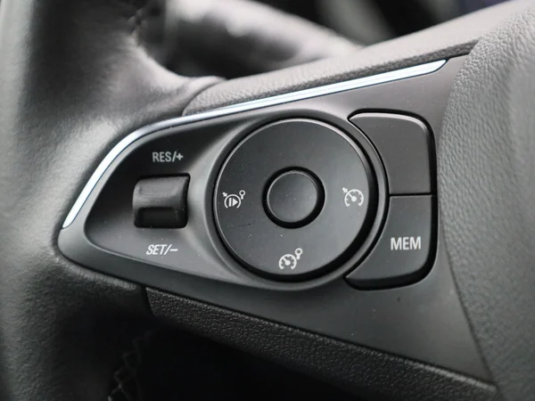 Opel Mokka-e (2023) — foto 11 van 39