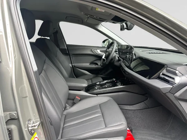 AUDI A5 Avant e-hybrid (PHEV) (2026) — foto 17 van 23