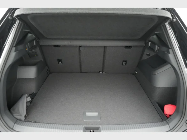 VOLKSWAGEN Tiguan (2025) — foto 10 van 31