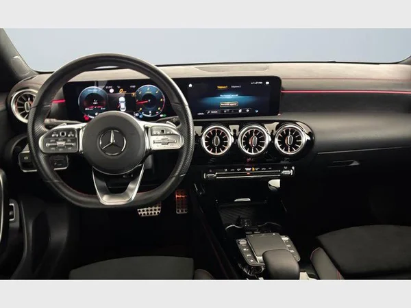 Mercedes-Benz CLA 180 (2021) — foto 32 van 33