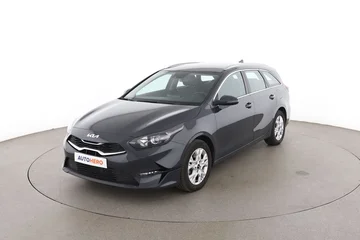 Kia cee'd f24e7d6b-47d4-4a32-beee-5d07e28c08fa