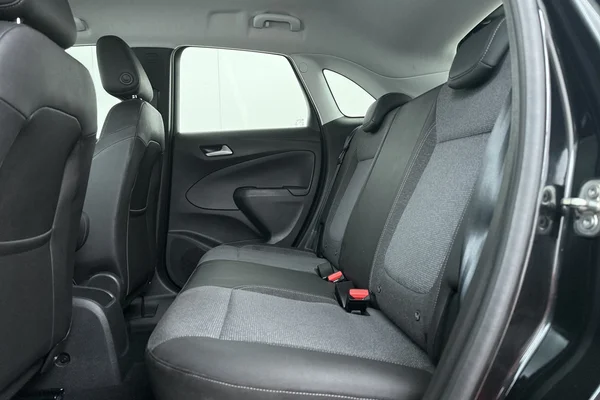 Opel Crossland (2021) — foto 21 van 22