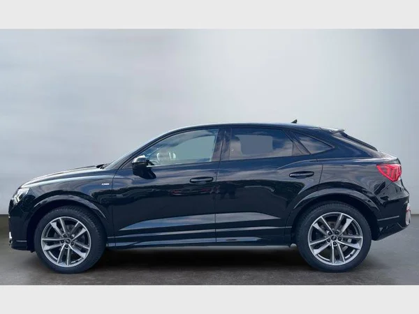 Audi Q3 Sportback (2023) — foto 10 van 15