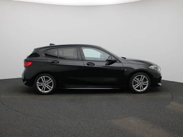 BMW 1 Reeks (2022) — foto 37 van 40