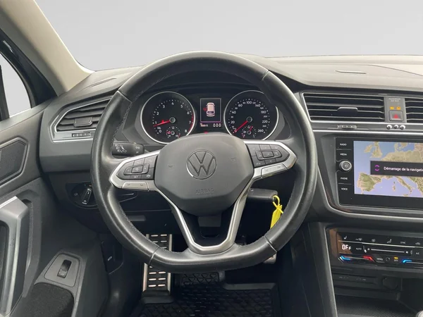VOLKSWAGEN Tiguan (2021) — foto 7 van 21